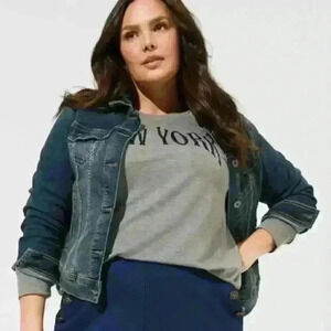 Torrid Dark blue Blue Jean Denim distressed button, front trucker Jacket Size:5